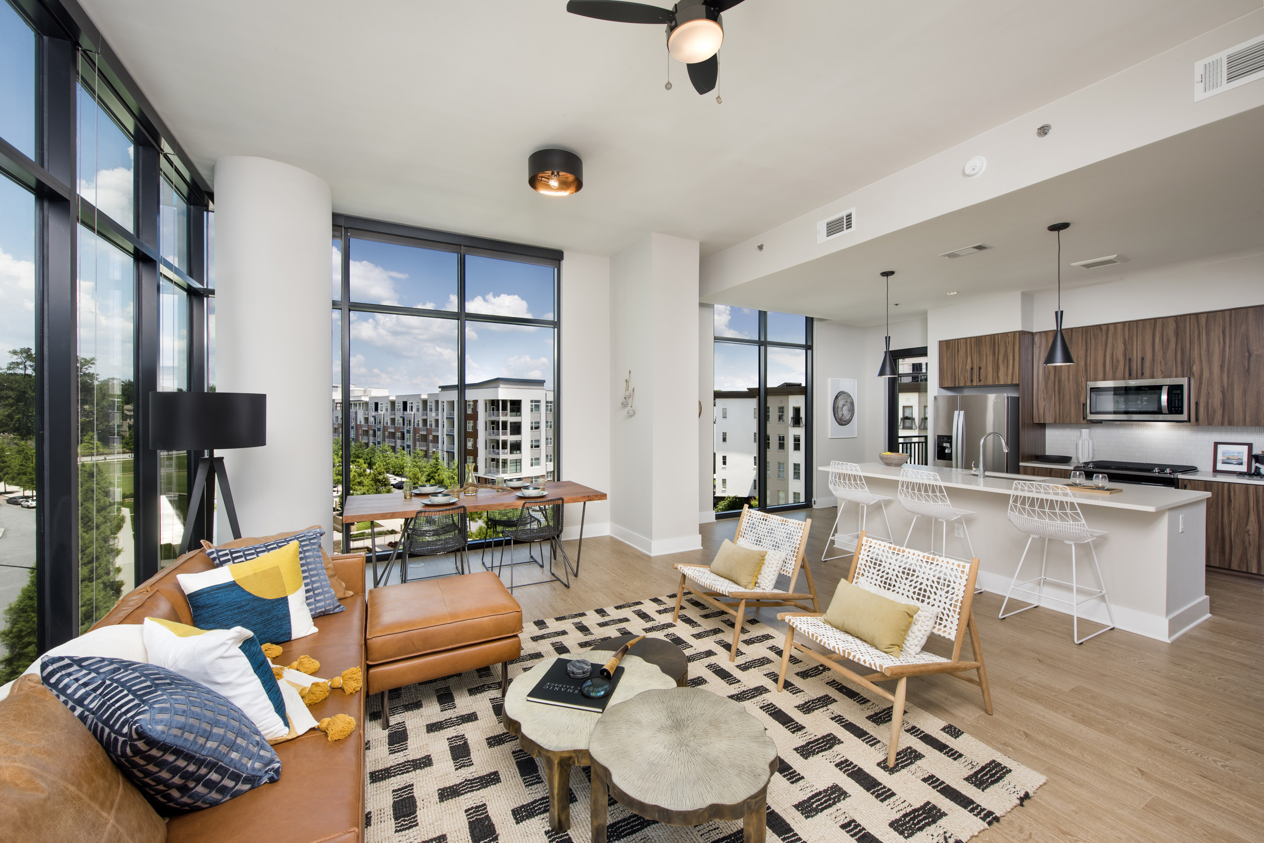 Luxury Apartments in Buckhead With Rooftop Amenities | AMLI Lenox